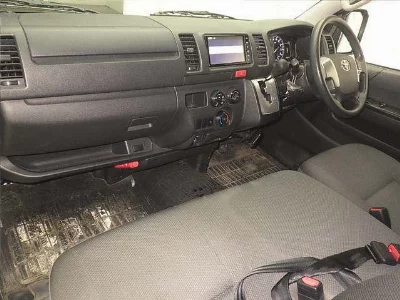 TOYOTA HIACE