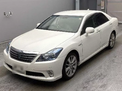 Toyota CROWN HYBRID