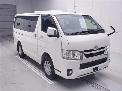 TOYOTA HIACE