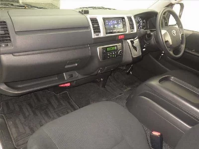 TOYOTA HIACE