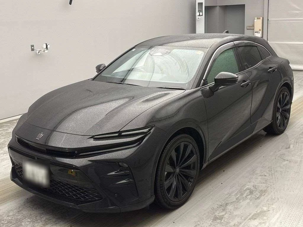 Toyota Crown Sport  с аукциона в Японии