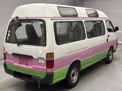 Toyota HiAce Commuter
