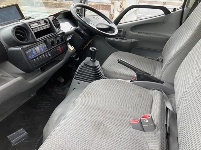 Toyota Dyna  с аукциона в Японии