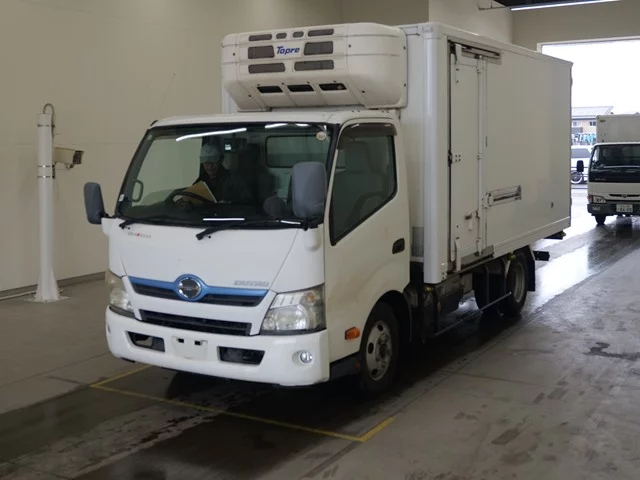 Hino Dutro  с аукциона в Японии