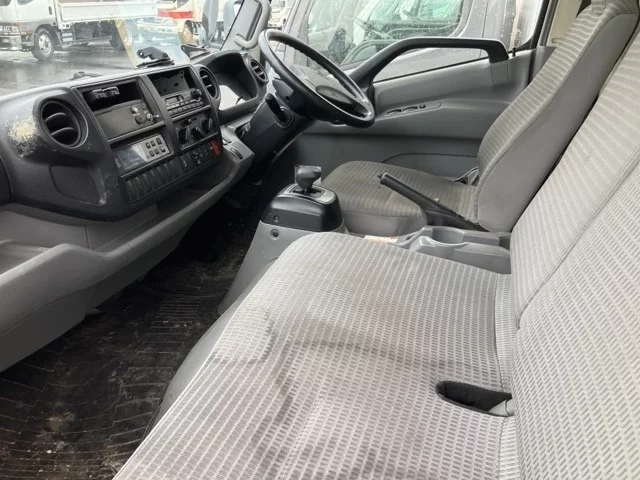 Hino Dutro  с аукциона в Японии