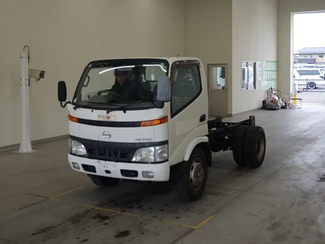 Hino Dutro  с аукциона в Японии