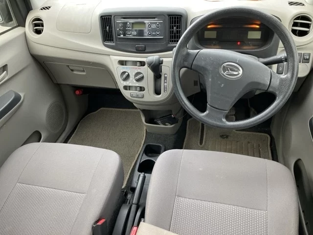 Daihatsu Mira e:S  с аукциона в Японии