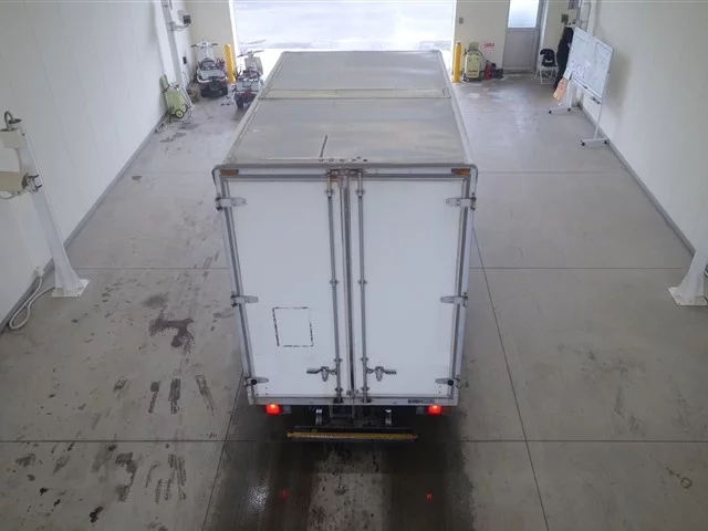 Isuzu Elf  с аукциона в Японии