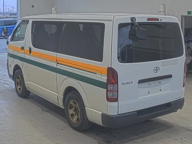 Toyota RegiusAce  с аукциона в Японии