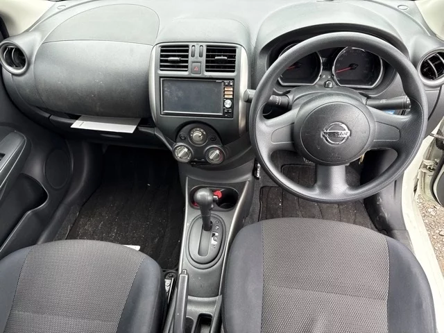Nissan Tiida Latio  с аукциона в Японии
