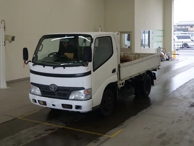 Toyota ToyoAce  с аукциона в Японии