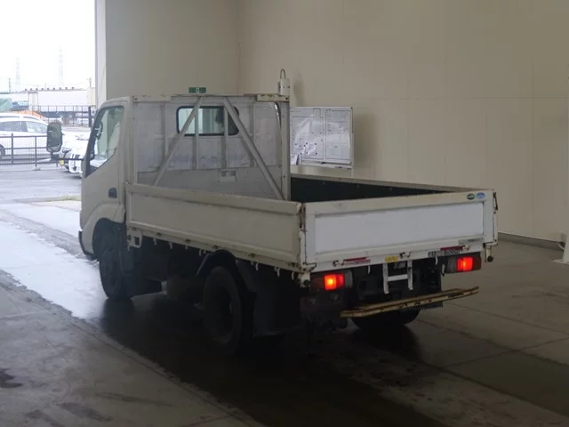Toyota ToyoAce  с аукциона в Японии