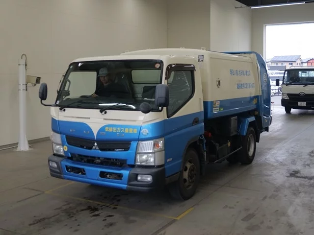 Mitsubishi Fuso Canter  с аукциона в Японии
