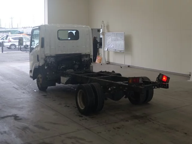 Isuzu Elf  с аукциона в Японии