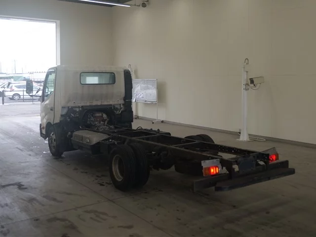 Hino Dutro  с аукциона в Японии