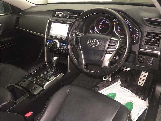 Toyota Mark X  с аукциона в Японии
