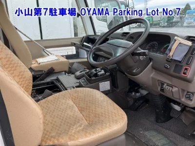 Mitsubishi FUSO ROSA