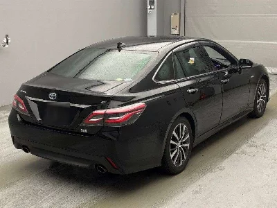 Toyota CROWN HYBRID
