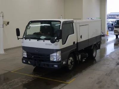 Mazda Titan
