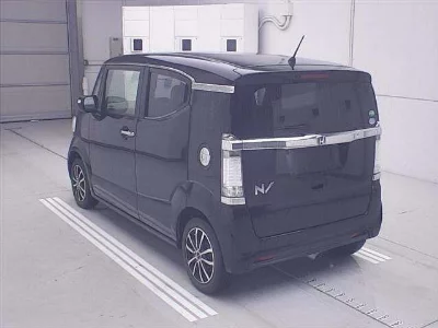 Honda N-Box Slash