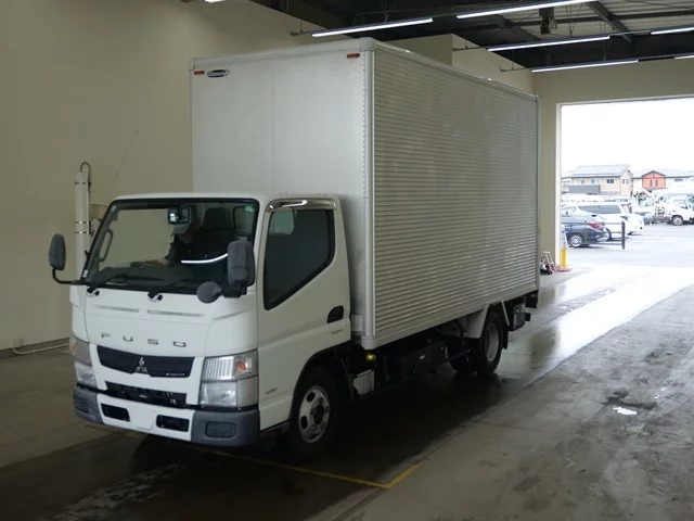 Mitsubishi Fuso Canter  с аукциона в Японии