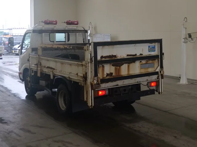 Hino Dutro  с аукциона в Японии