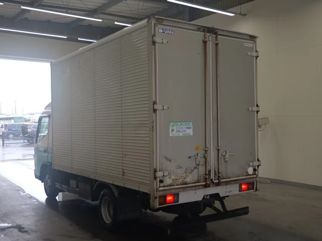 Mitsubishi Fuso Canter  с аукциона в Японии