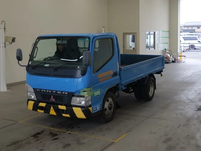 Mitsubishi Fuso Canter  с аукциона в Японии