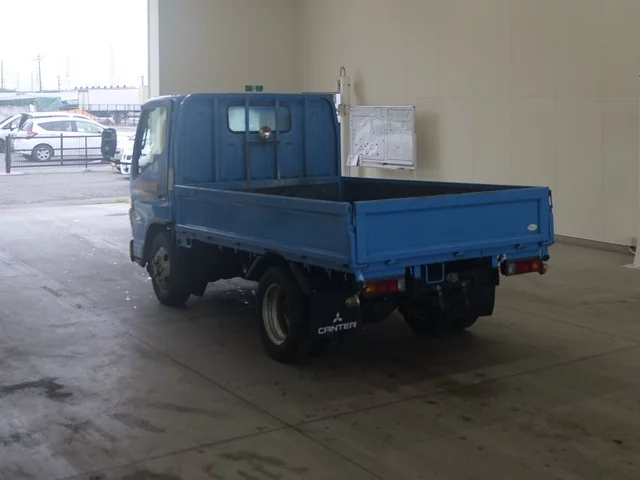 Mitsubishi Fuso Canter  с аукциона в Японии