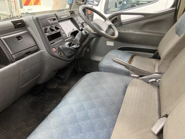 Mitsubishi Fuso Canter  с аукциона в Японии