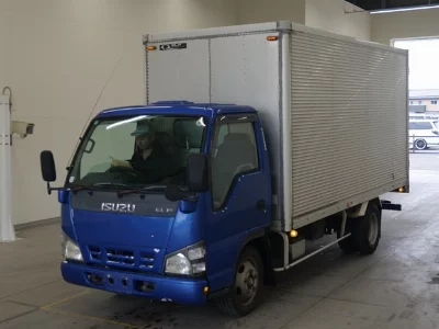 Isuzu Elf