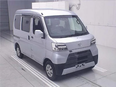 TOYOTA PIXIS VAN