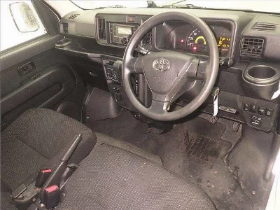 TOYOTA PIXIS VAN
