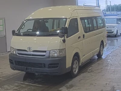 Toyota HiAce Commuter