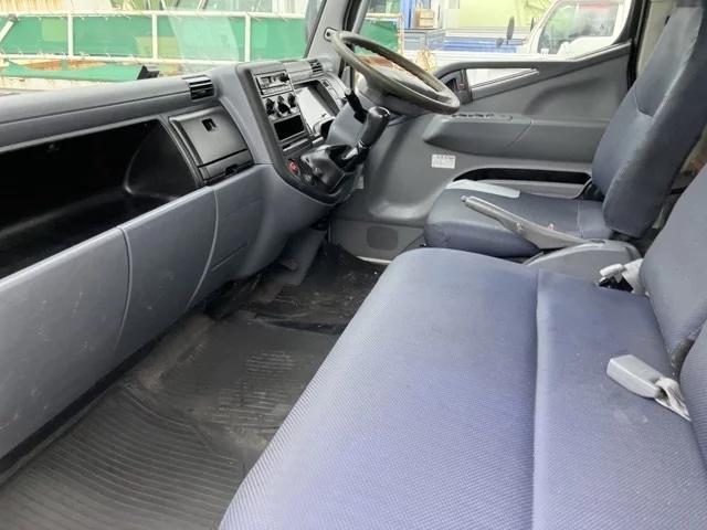 Mitsubishi Fuso Canter  с аукциона в Японии