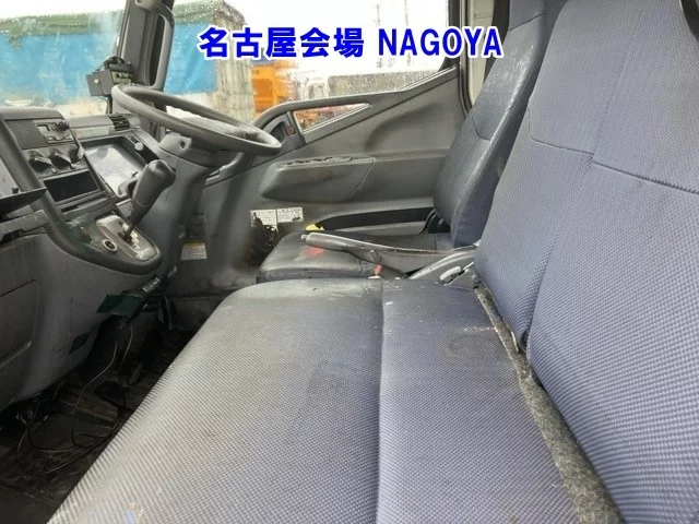 Mitsubishi Fuso Canter  с аукциона в Японии