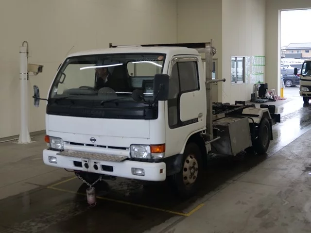 Nissan Atlas  с аукциона в Японии