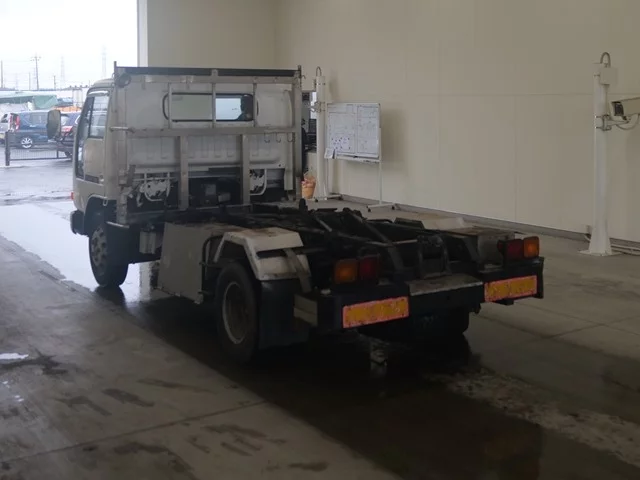 Nissan Atlas  с аукциона в Японии