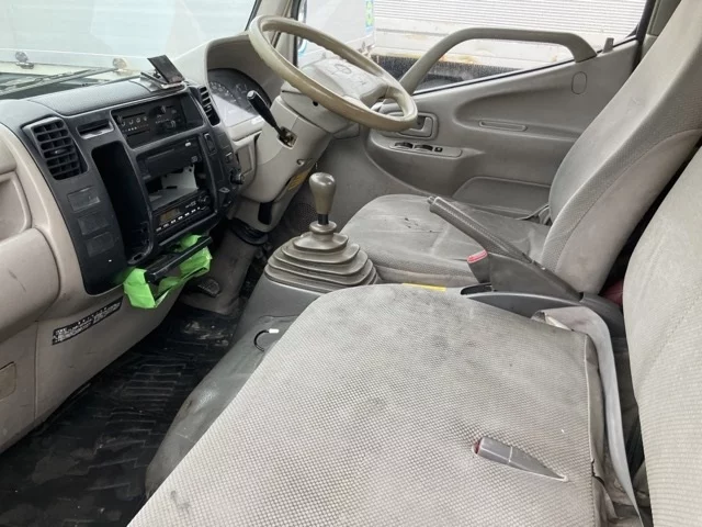 Hino Dutro  с аукциона в Японии