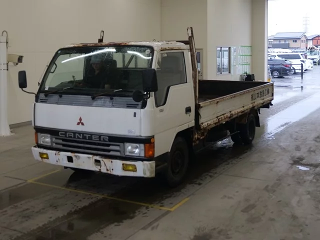 Mitsubishi Fuso Canter  с аукциона в Японии