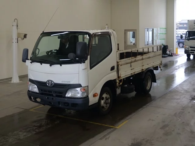 Toyota ToyoAce  с аукциона в Японии