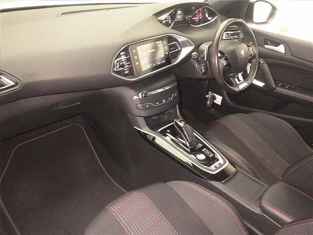 Peugeot 308  с аукциона в Японии