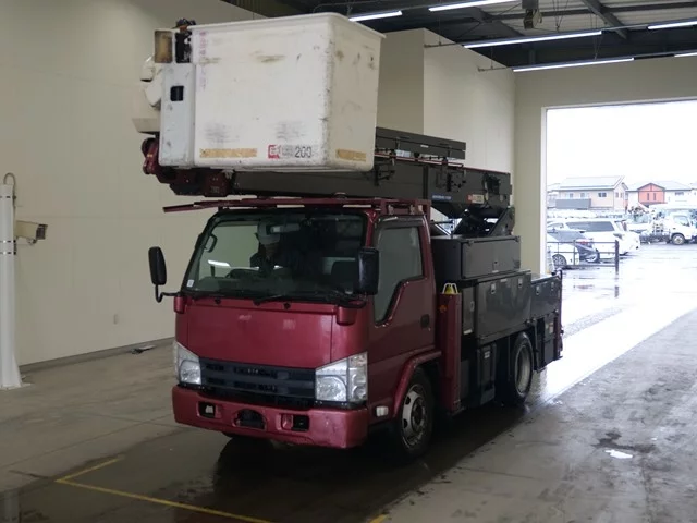 Isuzu Elf  с аукциона в Японии