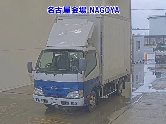 Hino Dutro  с аукциона в Японии