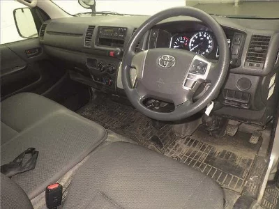 TOYOTA HIACE