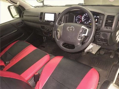 TOYOTA HIACE