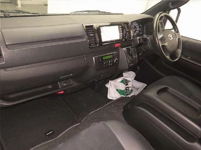 TOYOTA HIACE