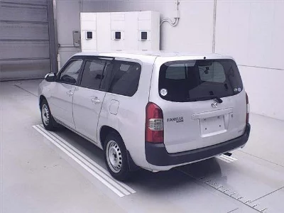 MAZDA FAMILIA