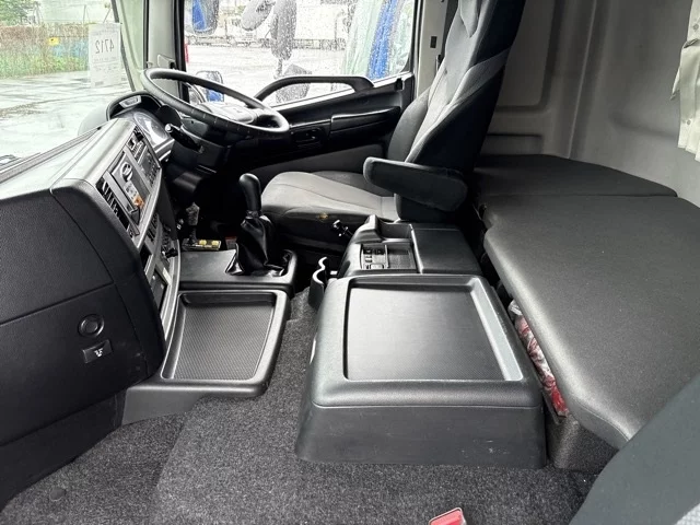 Hino Profia  с аукциона в Японии