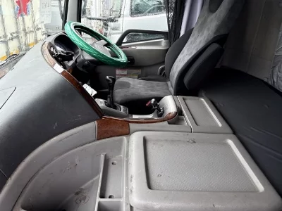 NISSAN DIESEL (UD) QUON